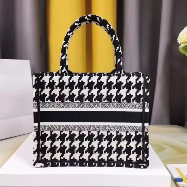 Dior book tote tote package