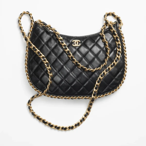CHANEL / LARGE HOBO BAG Shiny Crumpled Lambskin & Gold-Tone Metal Black Ref.  AS4368 B13699 94305
