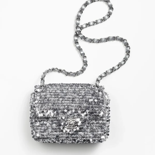 CHANEL / MINI FLAP BAG Embroidered Satin. Sequins. Glass Pearls & Ruthenium-Finish Metal Ref.  AS4269 B13685 NQ843 Silver