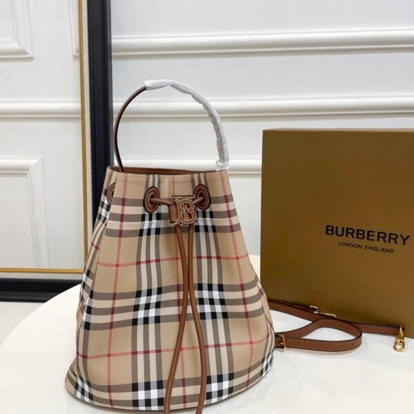 Burberry Bucket bag size: 26*8cm