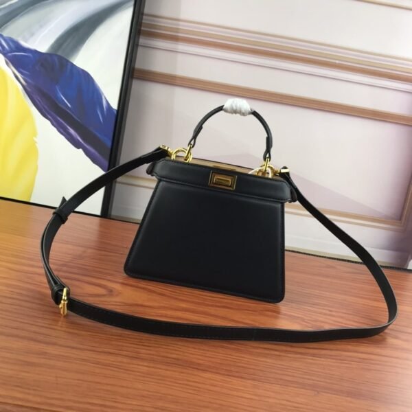 FENDI PeekaboolseeuPetite 0778 Black size: 20*15.5*11CM