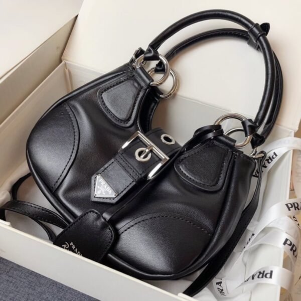 Prada leather Underarm bag black 1BA381 size: 22.5cm