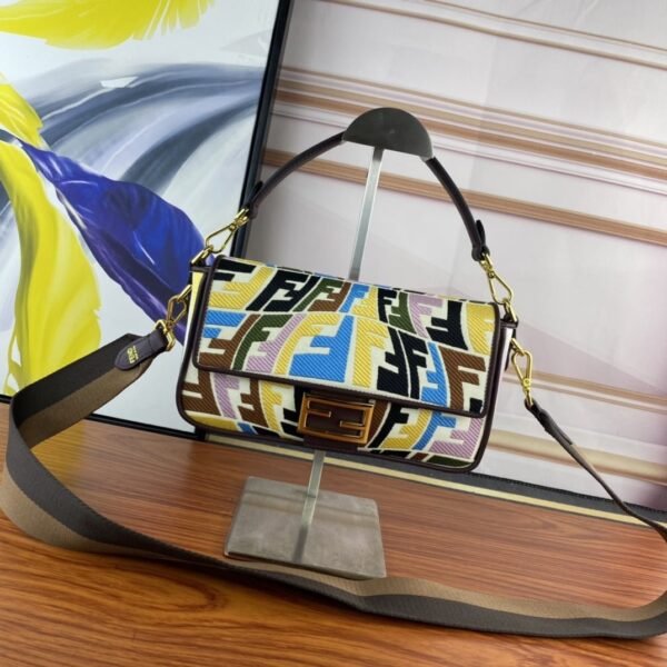 FENDI Baguette Rainbow F embroidery colors shoulderbag F2029 Size: 26*5*15CM