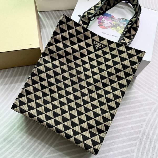 𝐏𝐫𝐚𝐝𝐚 embroidered fabric tote bag 1BA360  SXK8865 size: 35.5*41*11cm