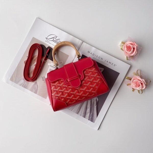 Goyard mini Saigon Red Saddle bag Size:22*8*15cm