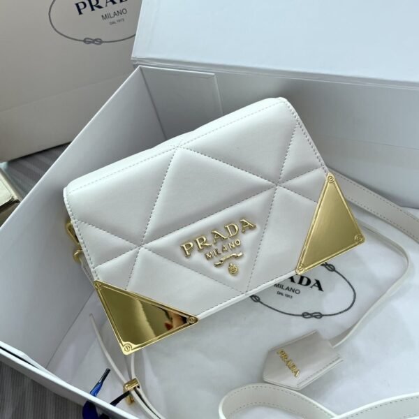 Prada Belgian calfskin shoulder bag white 1BD048 size: 20*14*8CM
