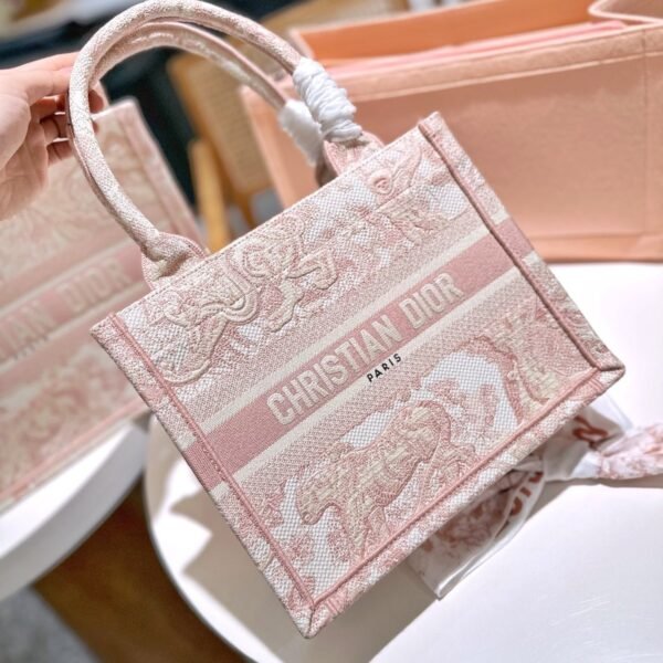 Dior presbyopia embroidery tote pink size mini: 20cm S: 26cm M: 35cm L: 41cm