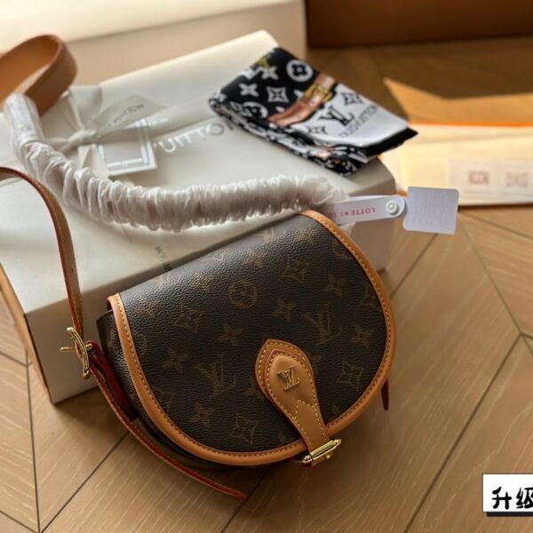 Louis Vuitton / LV Tambourin Saddle bag M44860 size: 18*16cm