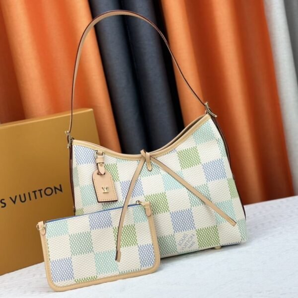Louis Vuitton / LV CARYY ALL  Size 29 x 24 x 12 cm