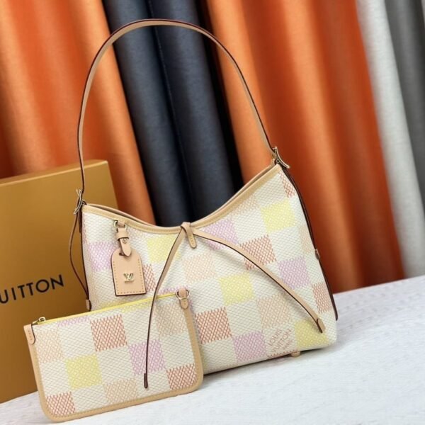 Louis Vuitton / LV CARYY ALL Size 29 x 24 x 12 cm