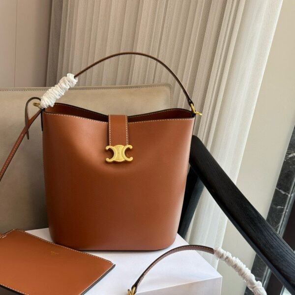 Celine 25ss size：16*19cm