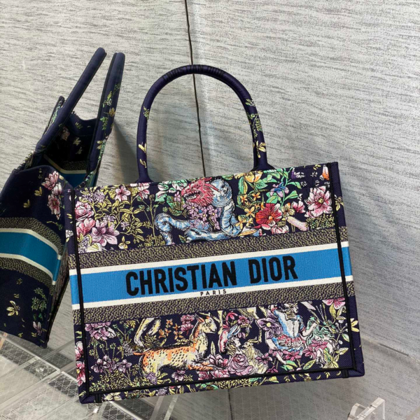 Dior Tote embroidery Animal pattern size: 36*18*28cm